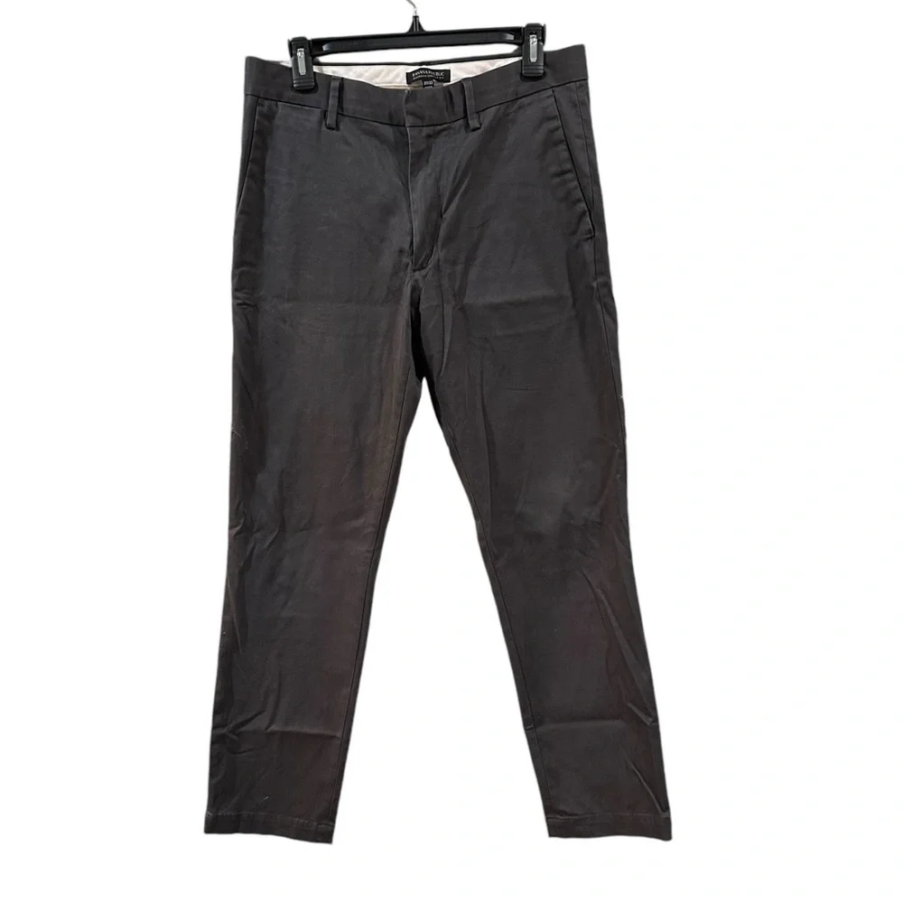 Banana Republic Emerson Street fit